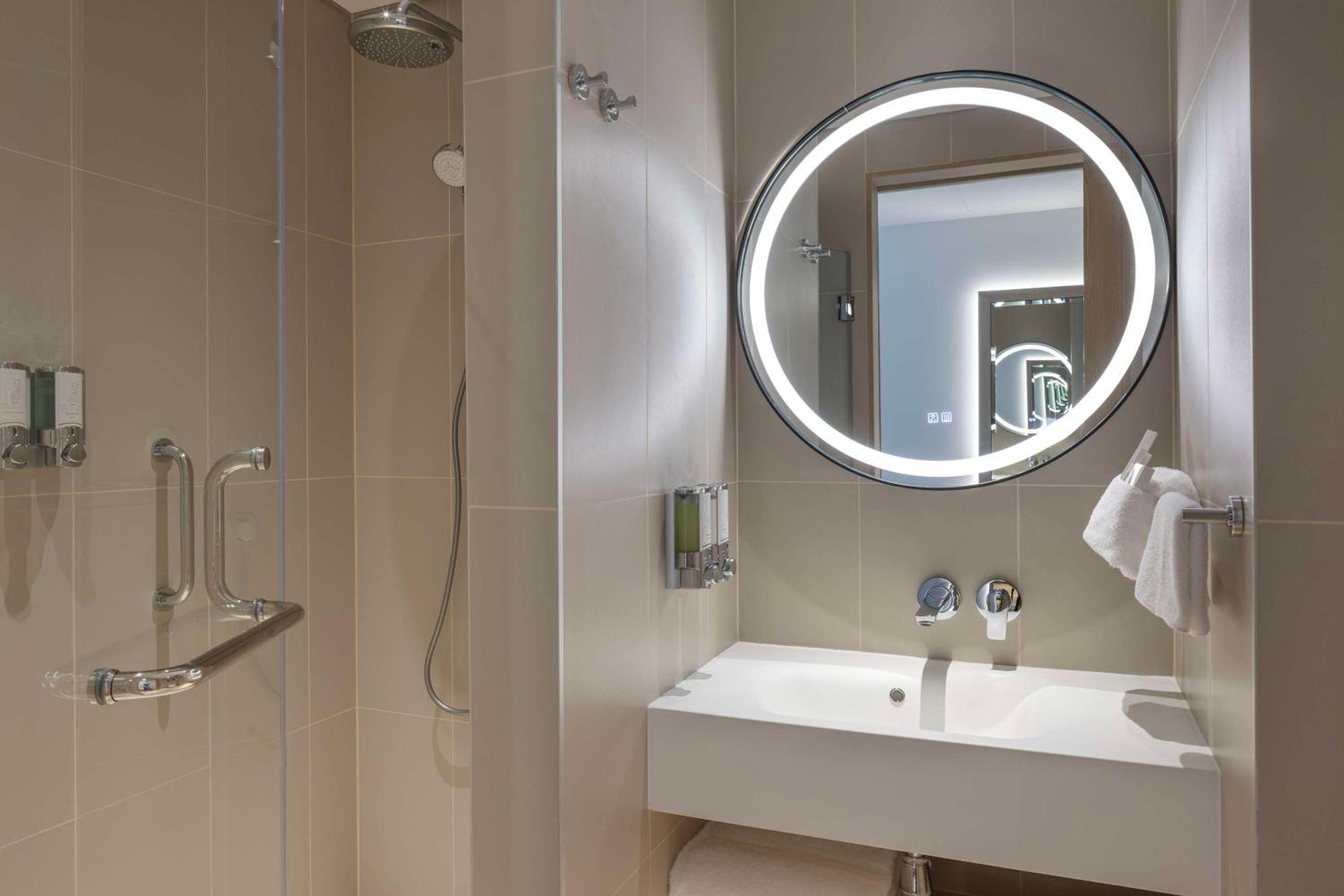 Hampton By Hilton Kuwait Salmiya Ξενοδοχείο Κουβέιτ Εξωτερικό φωτογραφία